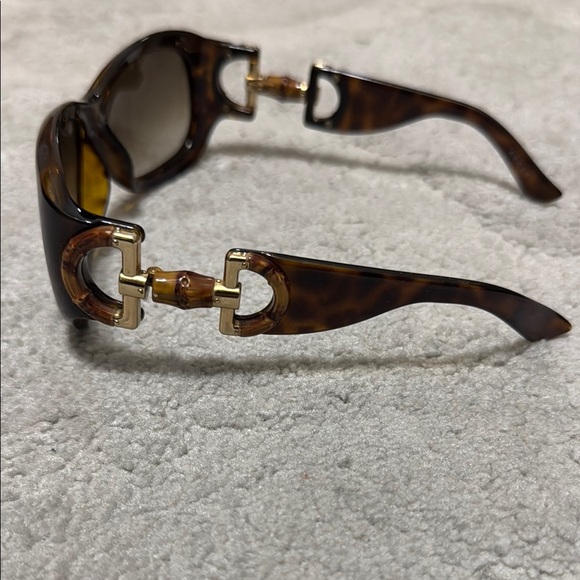 Gucci Brown Gg 3678 Vintage Oversized Sunglasses with Dark Lenses - Picture 2 of 4